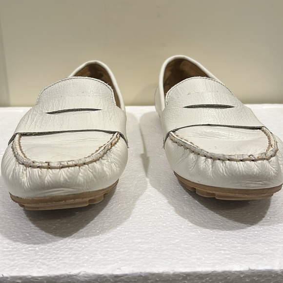 White Mountain women SlipOn Leather Skipper Loafers comfy cushion insole size 10 - Picture 11 of 13